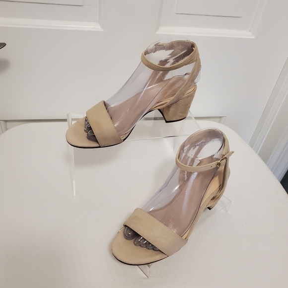 Nine West Light Beige Strappy Sandals Size 6.5 - Picture 3 of 14